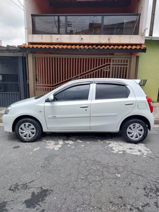 TOYOTA ETIOS 1.3 X 16V FLEX 4P MANUAL TOYOTA ETIOS 1.3 X 16V FLEX 4P MANUAL